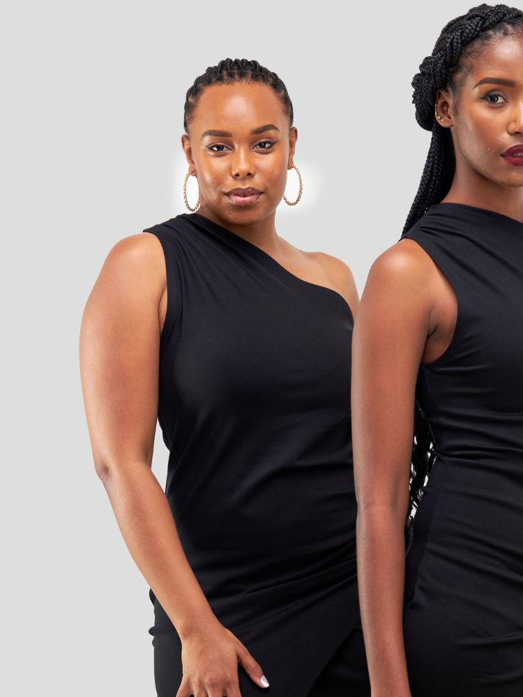 This black sexy maxi dress features an alluring one-shoulder design, a front side slit, and gathered side seam